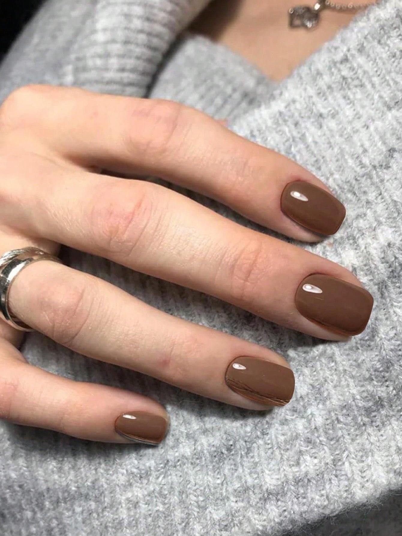 Short Brown Nail Set