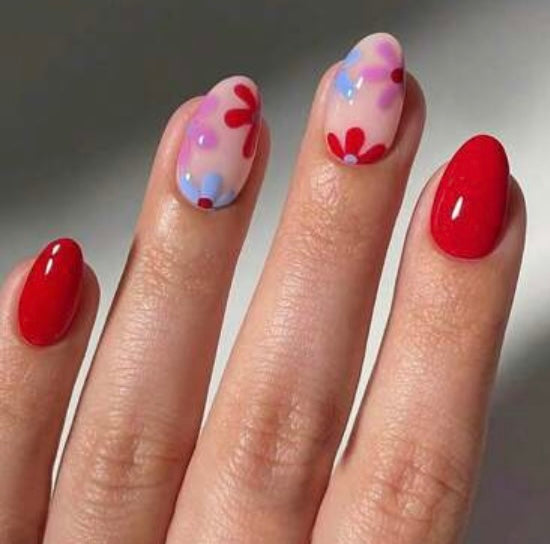 Designed Red Medium Nail Set