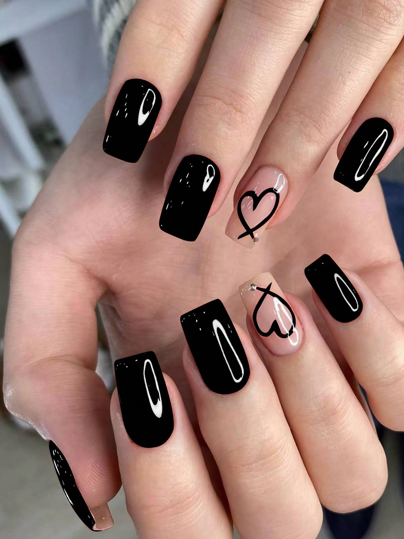 Designed Black Nail Set