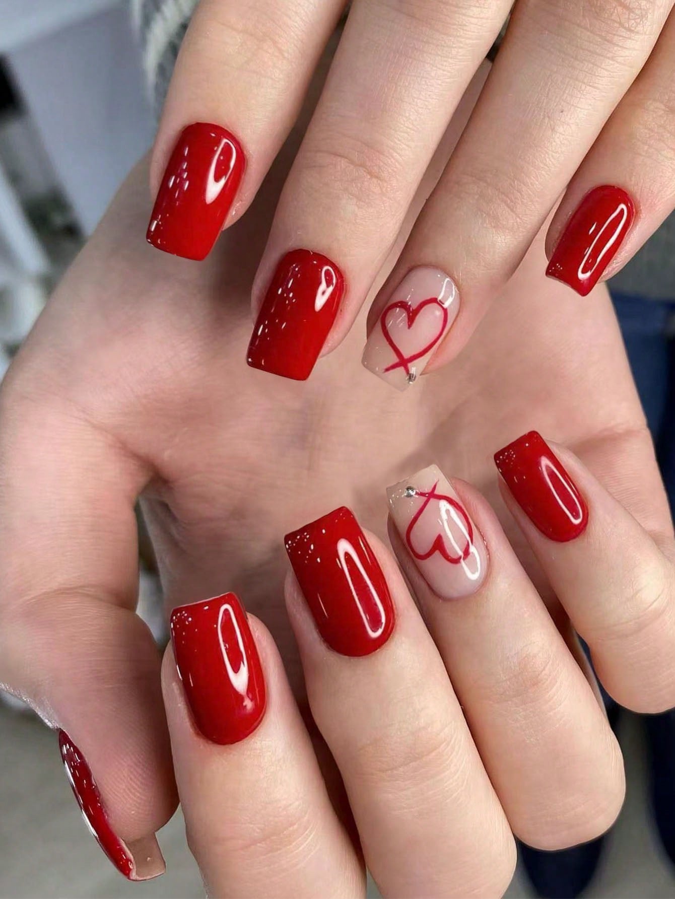 Designed Red Medium Nail Set