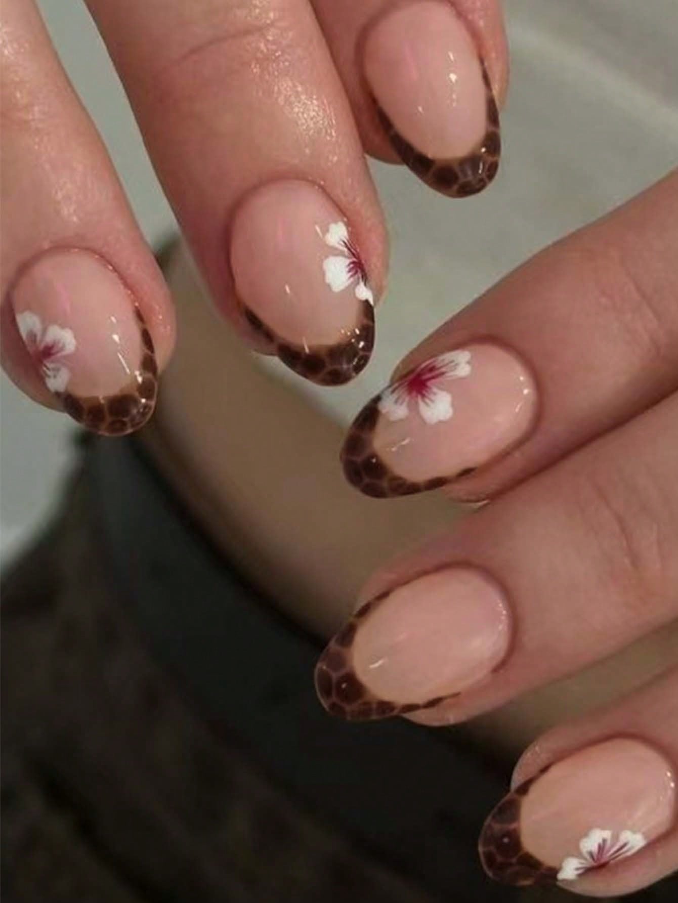 Designed Medium Nail Set