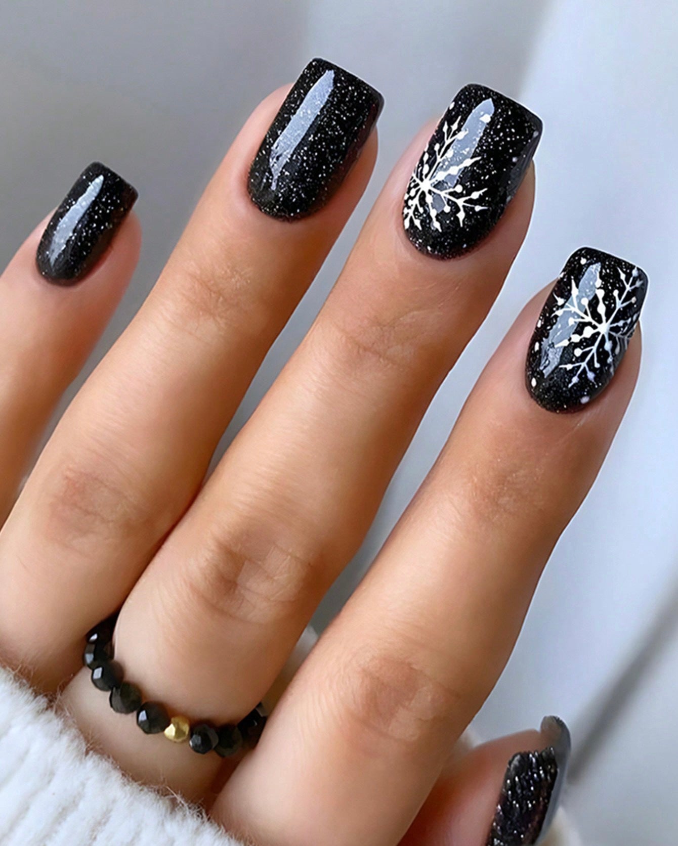 Square Designed Black Nail Set