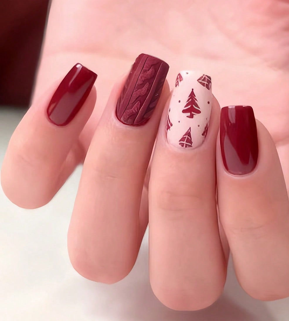 Medium Designed Christmas Nail Set