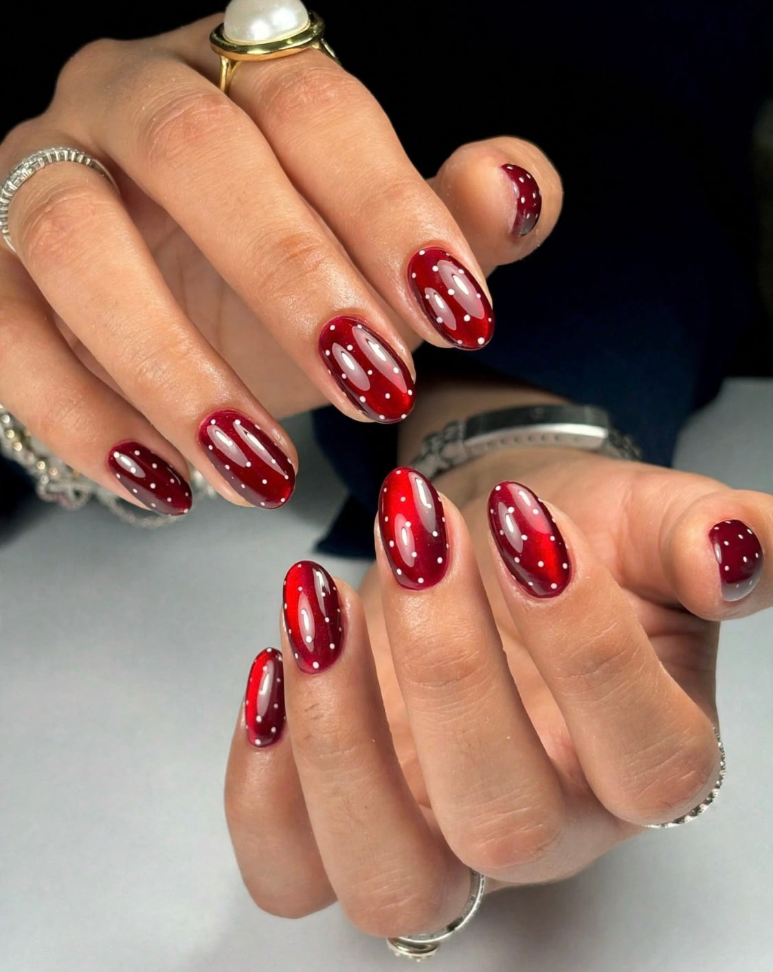 Designed Medium Crystal Red Nail Set