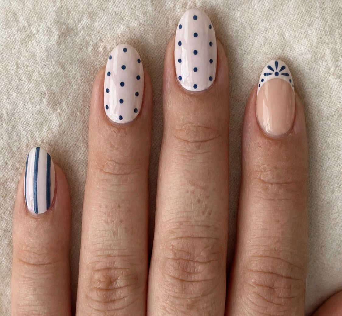 Designed Medium Blue Nail Set