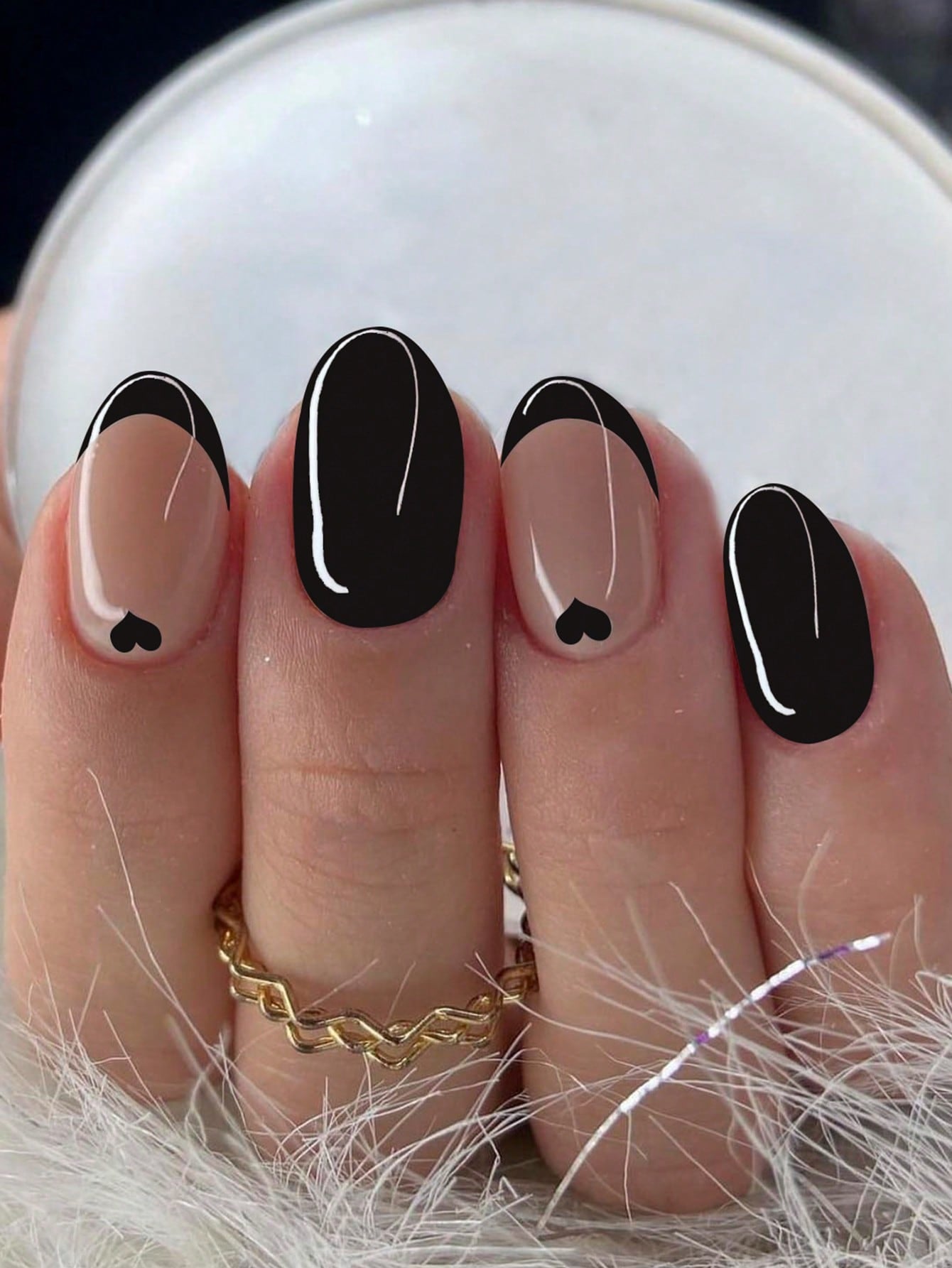 Designed Medium Black Nail Set