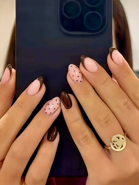 Designed Brown Medium Nail Set