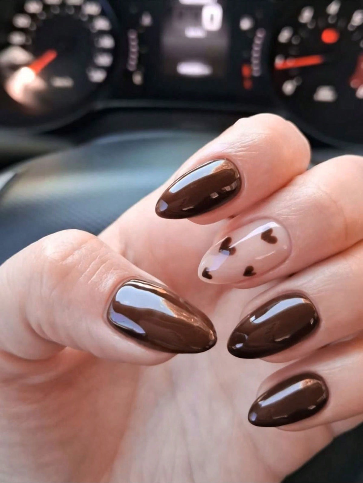 Designed Brown Medium Nail Set
