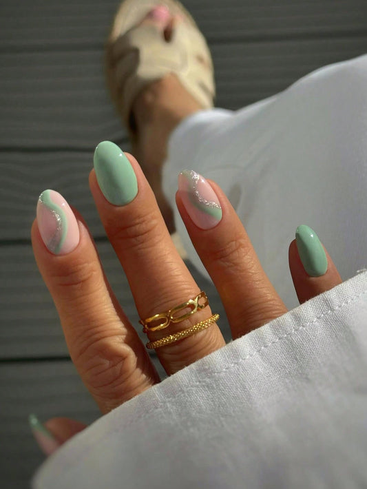 Designed Medium Green Nail Set